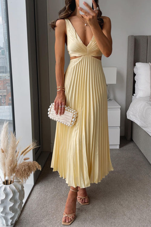 Women's maxi dress - sleeveless pleated silhouette wedding guest