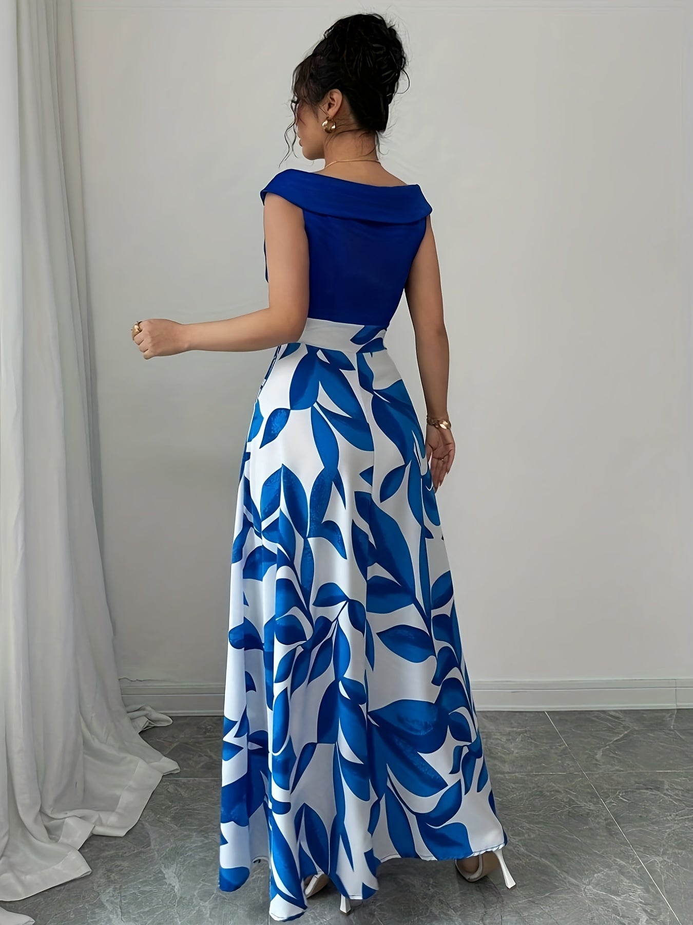 Women's maxi dress - V-neck cinched waist wedding guest