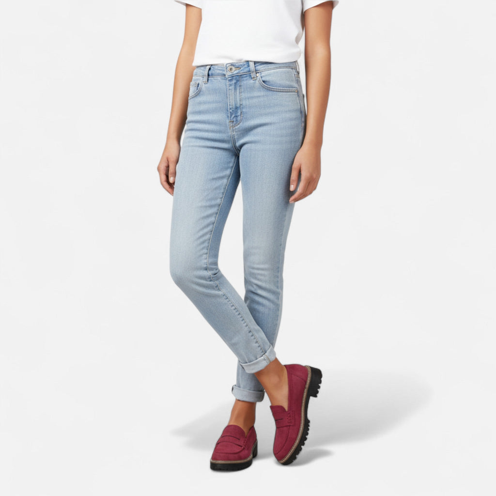 Women’s comfort loafers — slip-on flat footwear for daily wear