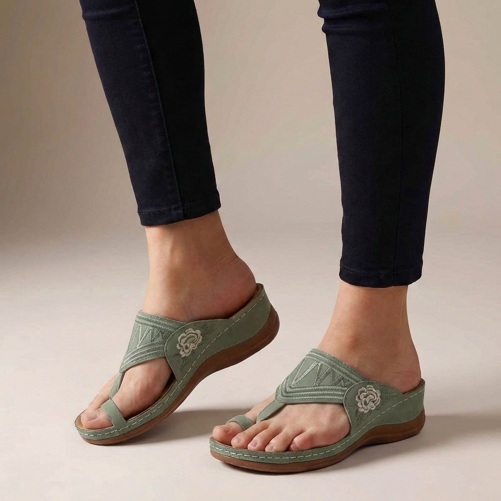 Women's Floral Embroidered Wedge Sandals Open Toe Thong Platform Walking Shoes