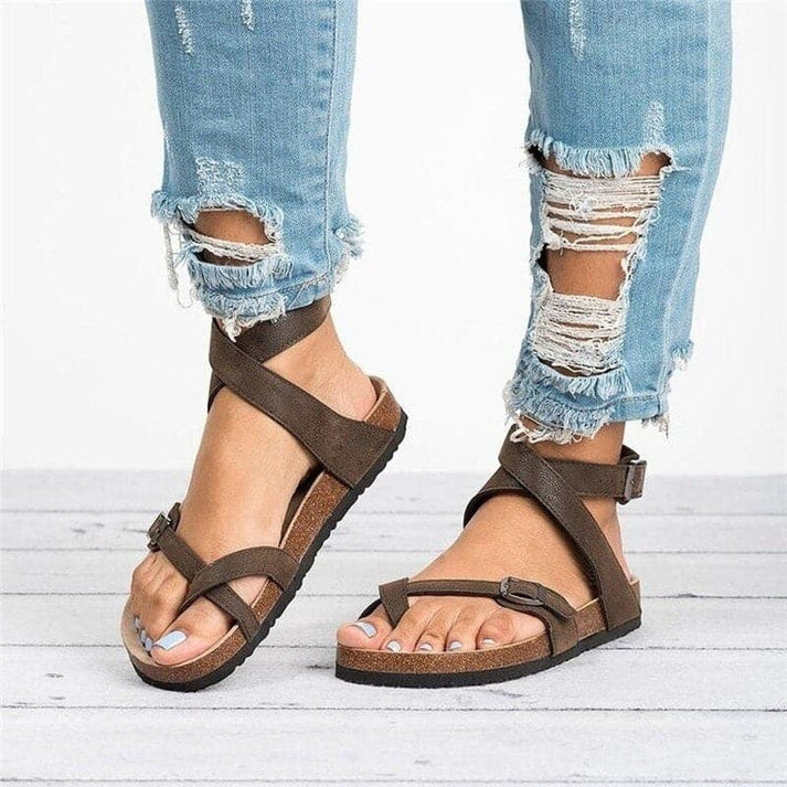 Breathable Strappy Sandals With Flat Sole
