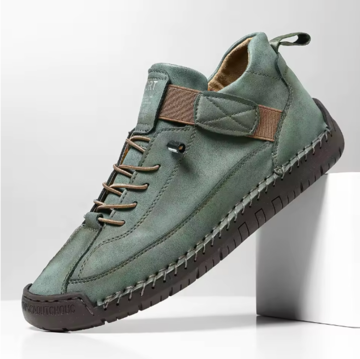 Women’s lightweight walking sneakers — leather slip-on daily trainers