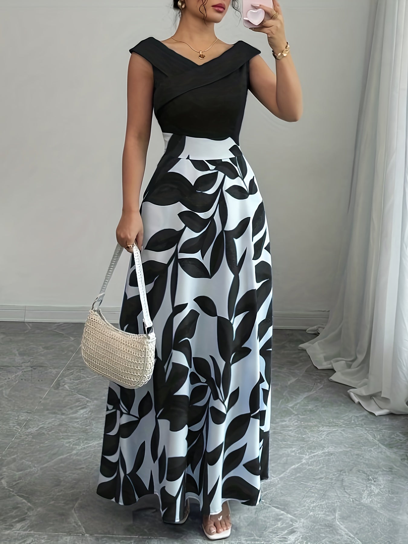 Women's maxi dress - V-neck cinched waist wedding guest