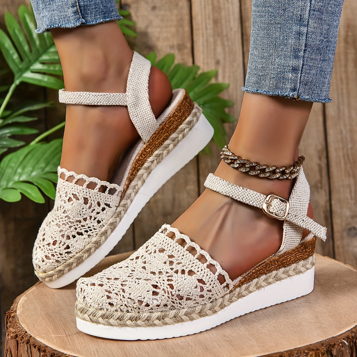 Women's adjustable sandals - breathable mesh straps beach vacation