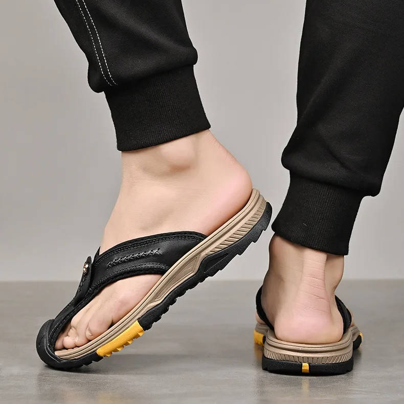 Men's Flip Flops Closed Toe Water Resistant Leather Sandals Non Slip Rubber Sole