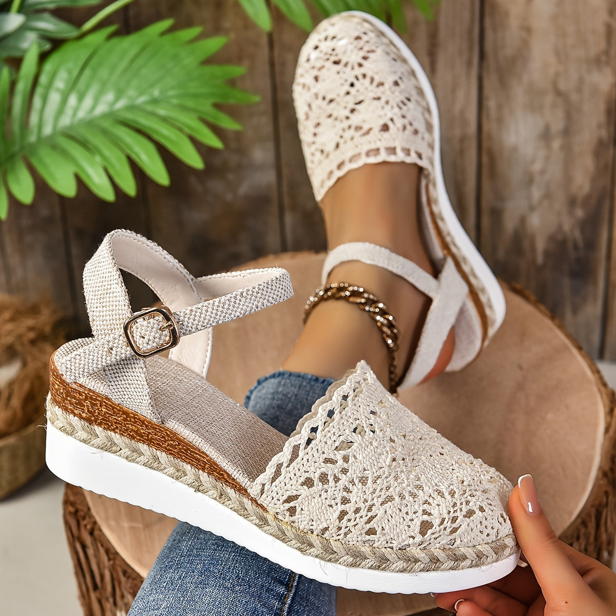 Women's adjustable sandals - breathable mesh straps beach vacation