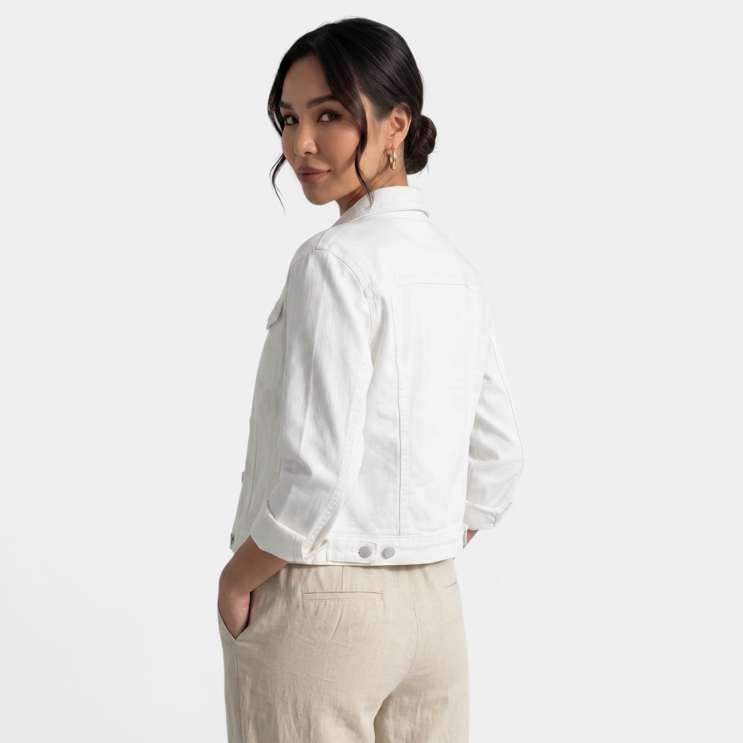 Women's Denim Jacket Fitted Silhouette Casual Urban Weekend Getaway